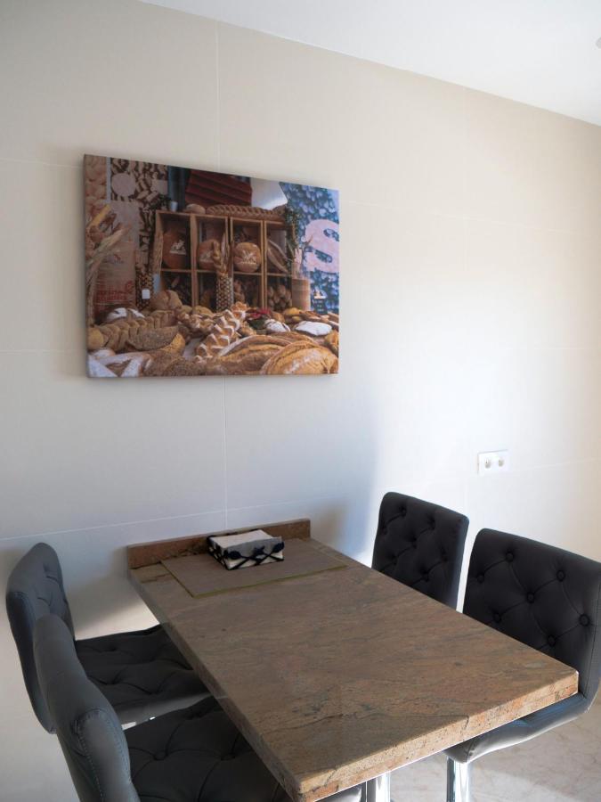 Comfortable House In Tias With Free Parking Luaran gambar