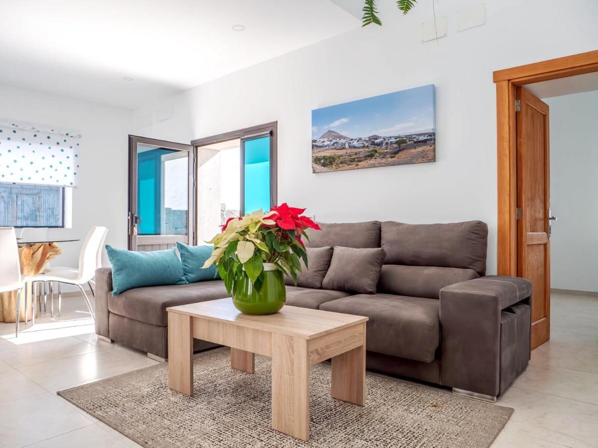 Comfortable House In Tias With Free Parking Luaran gambar