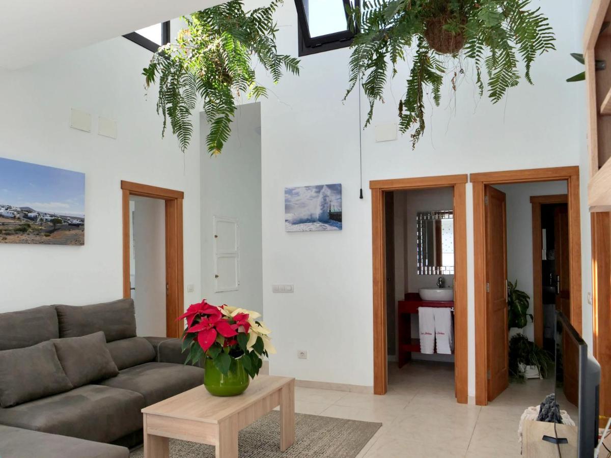 Comfortable House In Tias With Free Parking Luaran gambar