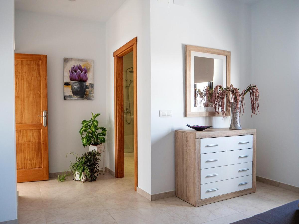 Comfortable House In Tias With Free Parking Luaran gambar