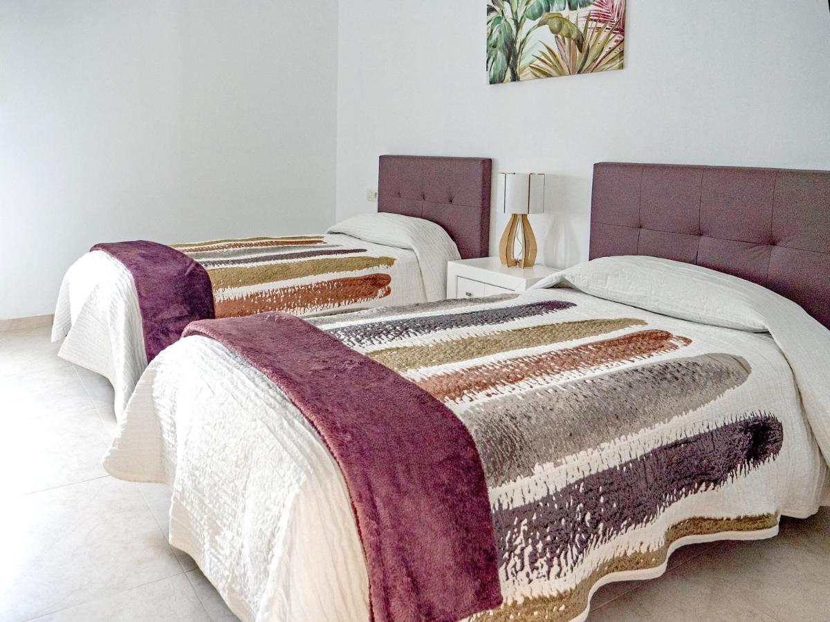 Comfortable House In Tias With Free Parking Luaran gambar