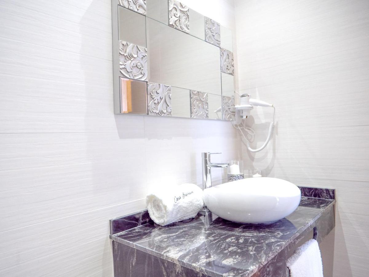 Comfortable House In Tias With Free Parking Luaran gambar