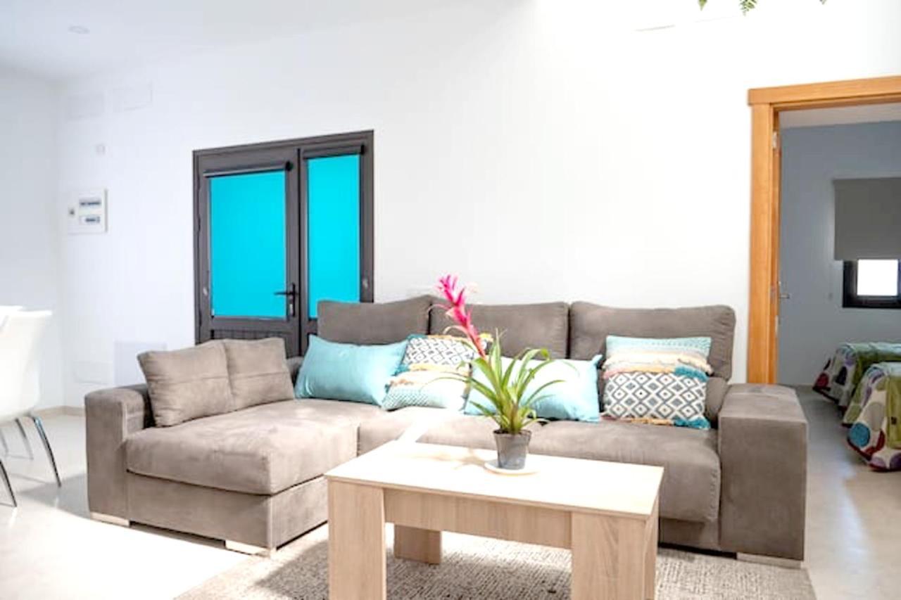 Comfortable House In Tias With Free Parking Luaran gambar